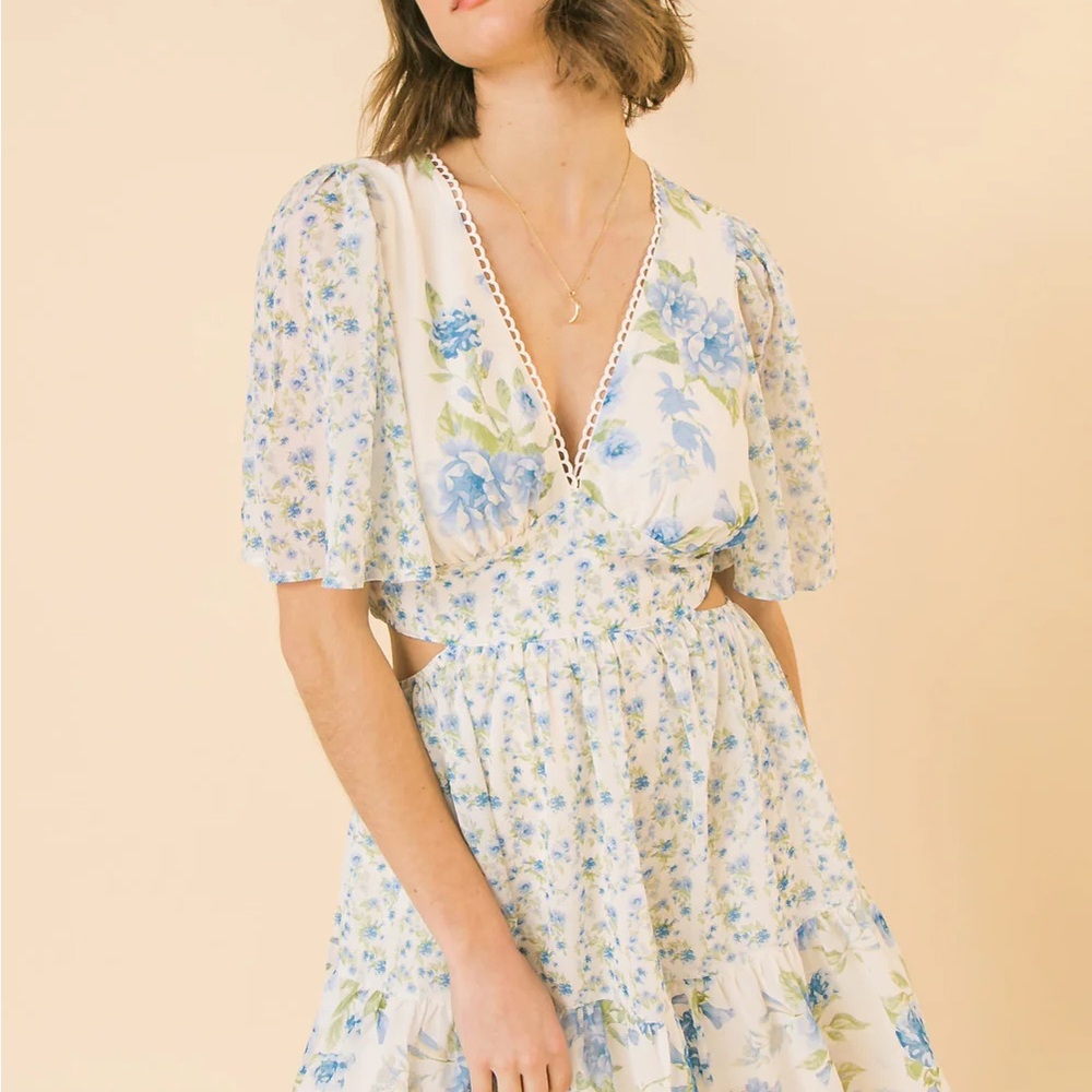 Flying Tomato White Cream Smocked Puff Sleeve Sundress - Brand New with tags!